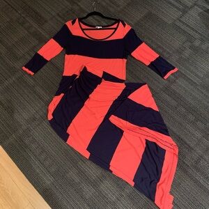 Gap Navy Blue an Orange Striped Maxi Dress size Large with 3/4 sleeves